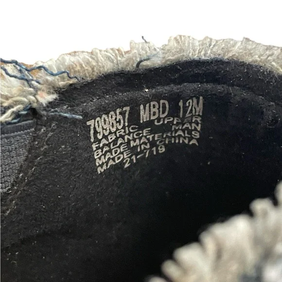 Minnetonka Violet Frayed Denim Slide Sandal - Picture 14 of 15